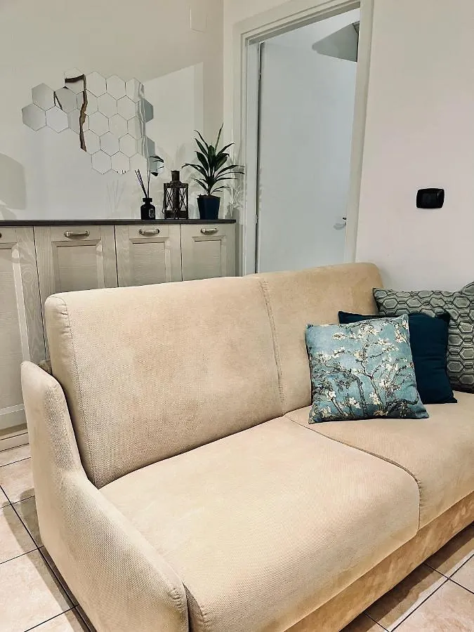 SULA HOMES - Casa Vacanza Roma 0*,  Italia